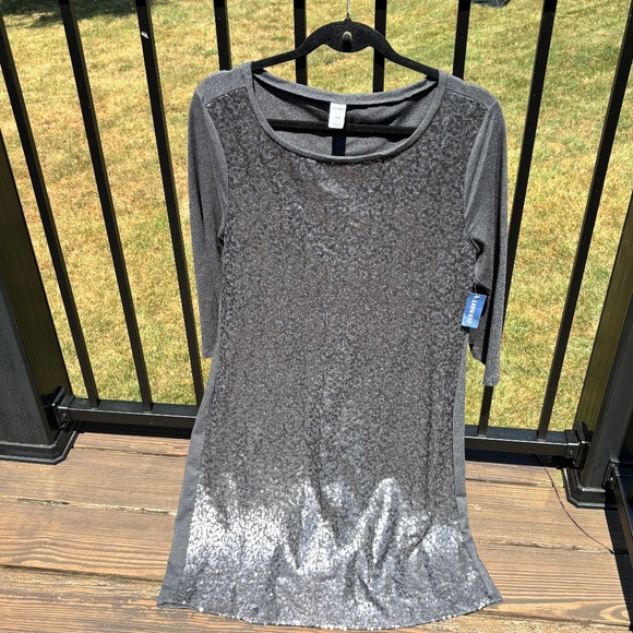 Old Navy Dresses & Skirts - Ladies Old Navy Grey Sequin Dress - NWT